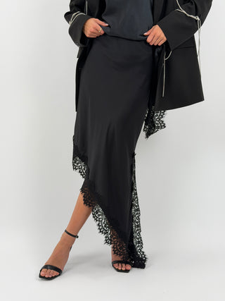 Gonna Asimmetrica con Pizzo Nera