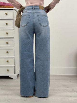 Wide Leg Echo Jeans