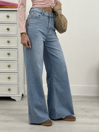 Wide Leg Echo Jeans