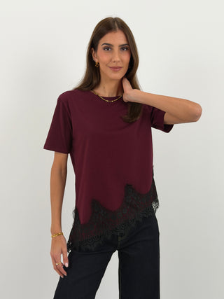 T-Shirt Asimettrica con Pizzo Bordeaux
