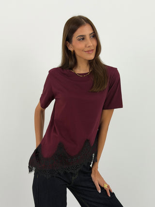 T-Shirt Asimettrica con Pizzo Bordeaux