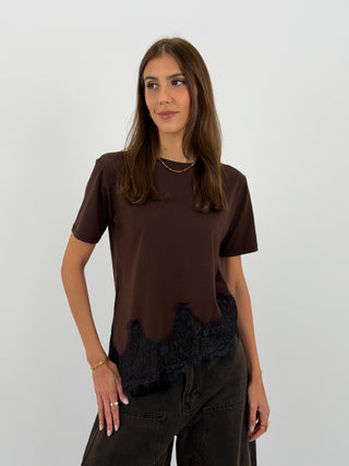 T-Shirt Asimettrica con Pizzo Marrone