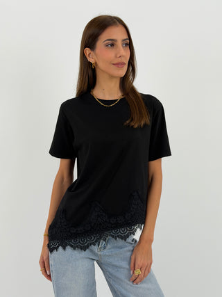 T-Shirt Asimettrica con Pizzo Nera