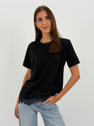 T-Shirt Asimettrica con Pizzo Nera