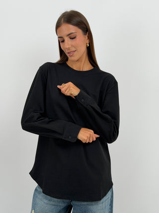 Maglia con Polsini Nera Lumina - Maglia nera in misto cotone con scollo rotondo, maniche lunghe con polsini e bottone. Linea dritta, fit oversize. | Paloma Store