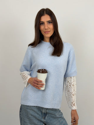 Pullover Azzurro con Maniche in Pizzo
