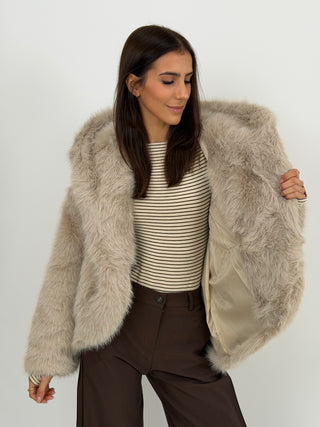 Pelliccia Ampia con Cappuccio Chamonix Beige