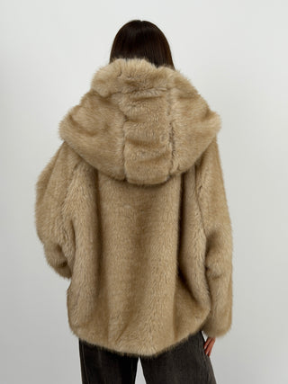 Pelliccia Ampia con Cappuccio Chamonix Miele