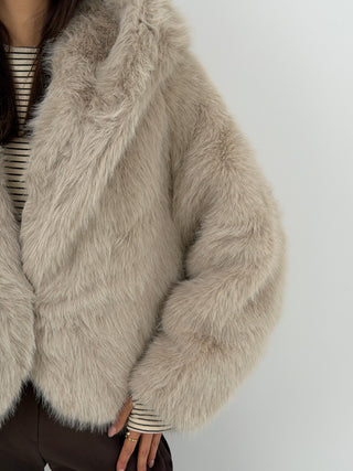 Pelliccia Ampia con Cappuccio Chamonix Beige