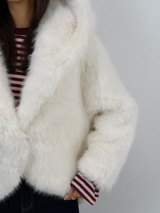 Pelliccia Ampia con Cappuccio Chamonix Bianca