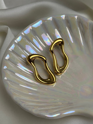 Baguette braided hoop earrings