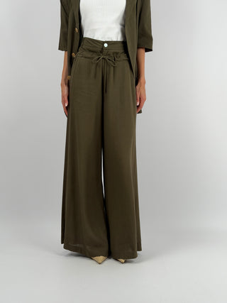 Set Blazer con Cut Out e Pantalone Doppia Vita Verde Militare Lumina