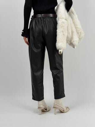Pantalone Carrot Fit in Eco Pelle Nero