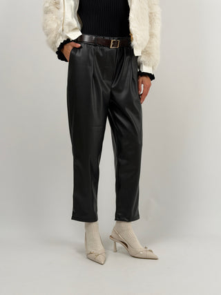 Pantalone Carrot Fit in Eco Pelle Nero