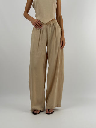 Set Top a Triangolo e Pantalone Beige