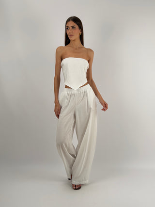 Set Top a Triangolo e Pantalone Bianco