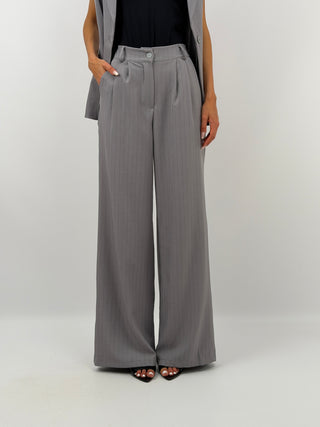 Completo Gessato con Gilet Grigio
