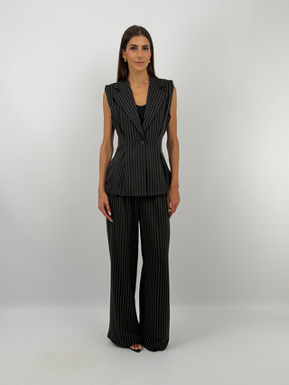 Completo Gessato con Gilet Nero