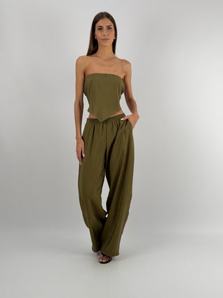 Set Top a Triangolo e Pantalone Verde Oliva