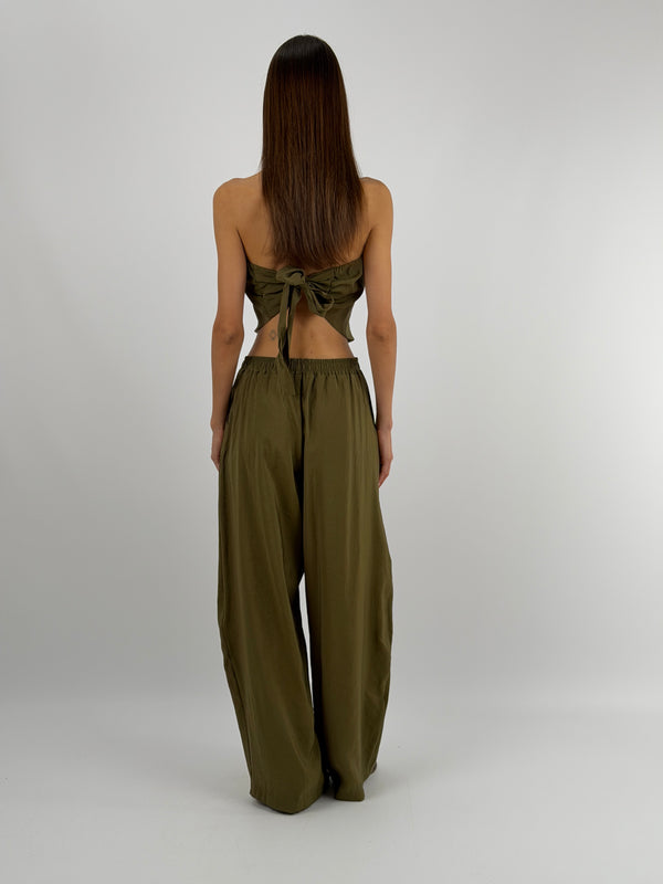 Set Top a Triangolo e Pantalone Verde Oliva