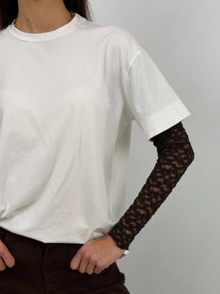 T-Shirt Bianca con Maniche in Pizzo Marrone