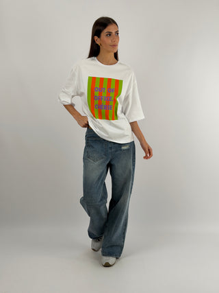 T-shirt Bianca con Stampa Out of Office Cherie Lumina