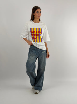 T-shirt Bianca con Stampa Busy Doing Nothing Today Lumina